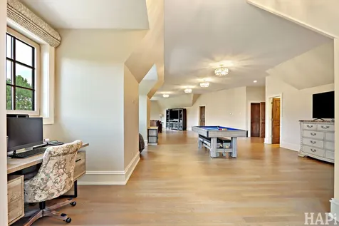 18 Enclave Court South Barrington IL 60010