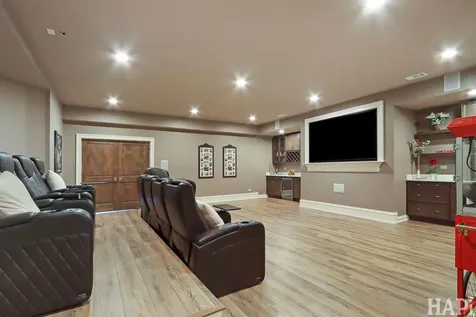 18 Enclave Court South Barrington IL 60010