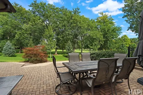 18 Enclave Court South Barrington IL 60010