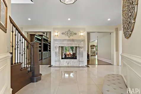 18 Enclave Court South Barrington IL 60010