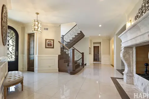 18 Enclave Court South Barrington IL 60010
