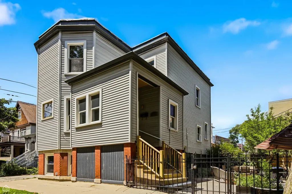 1244 West Ardmore Avenue Chicago IL 60660