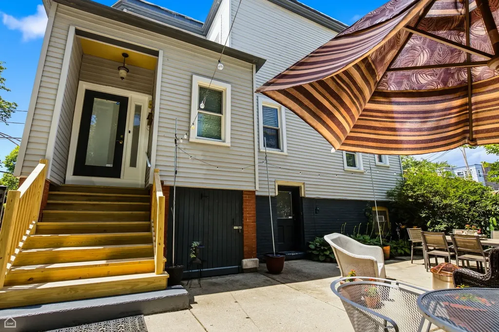1244 West Ardmore Avenue Chicago IL 60660