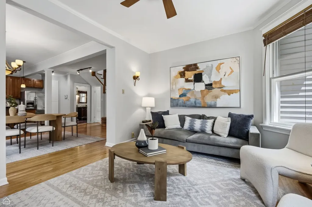 1244 West Ardmore Avenue Chicago IL 60660