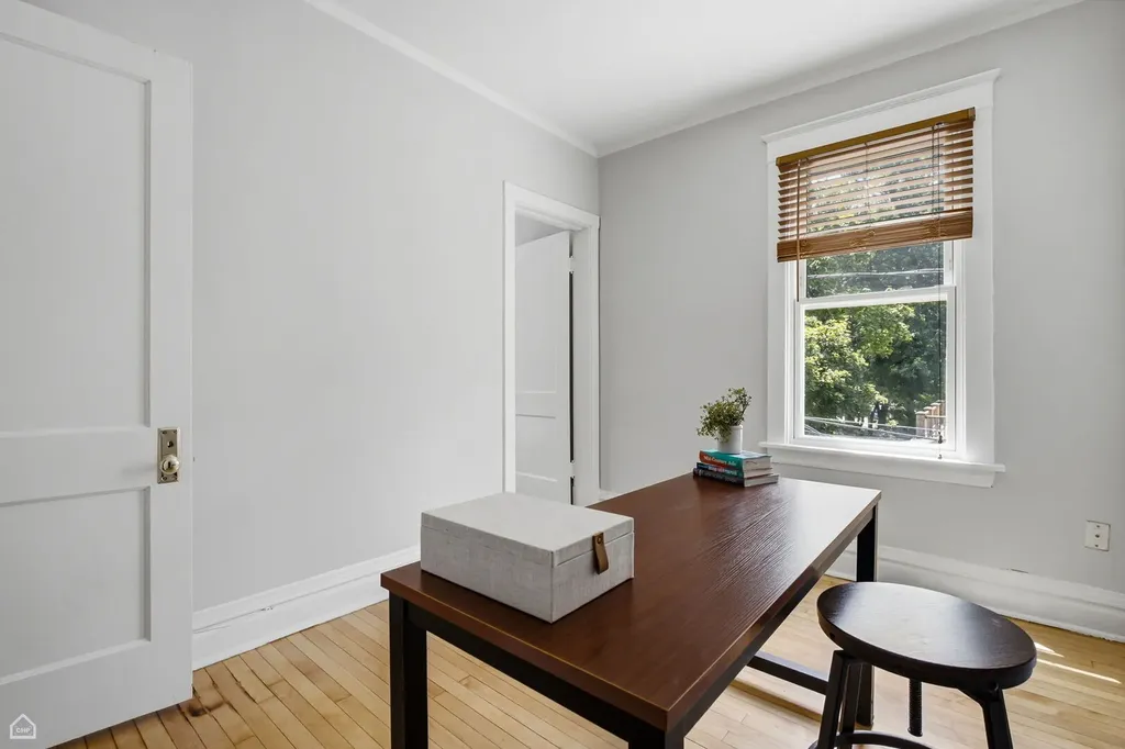 1244 West Ardmore Avenue Chicago IL 60660