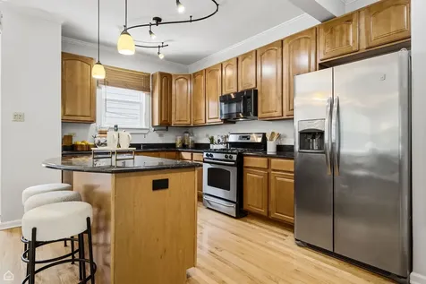 1244 West Ardmore Avenue Chicago IL 60660