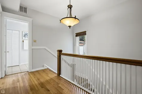1244 West Ardmore Avenue Chicago IL 60660
