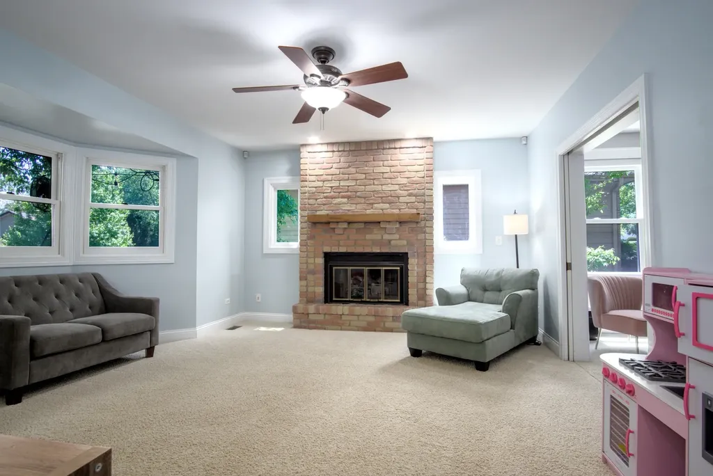 0S461 Madison Street Winfield IL 60190
