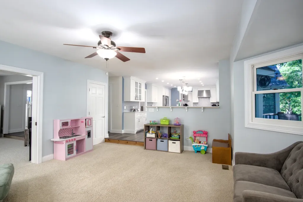 0S461 Madison Street Winfield IL 60190
