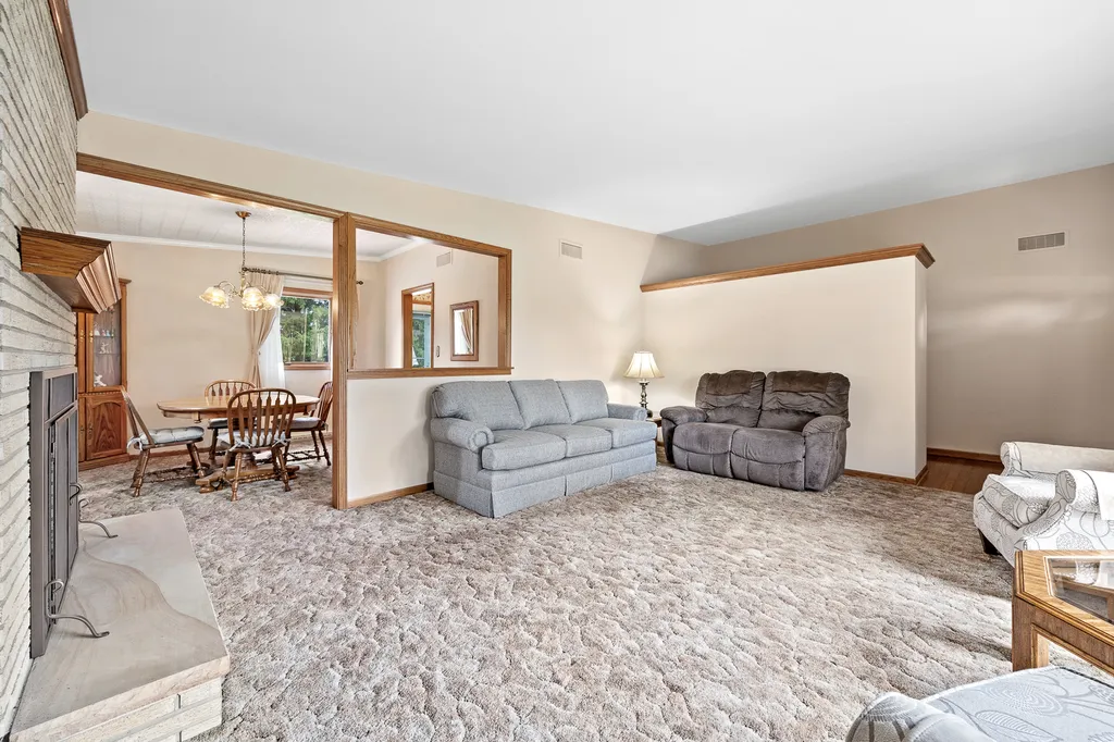2474 College Road Downers Grove IL 60516
