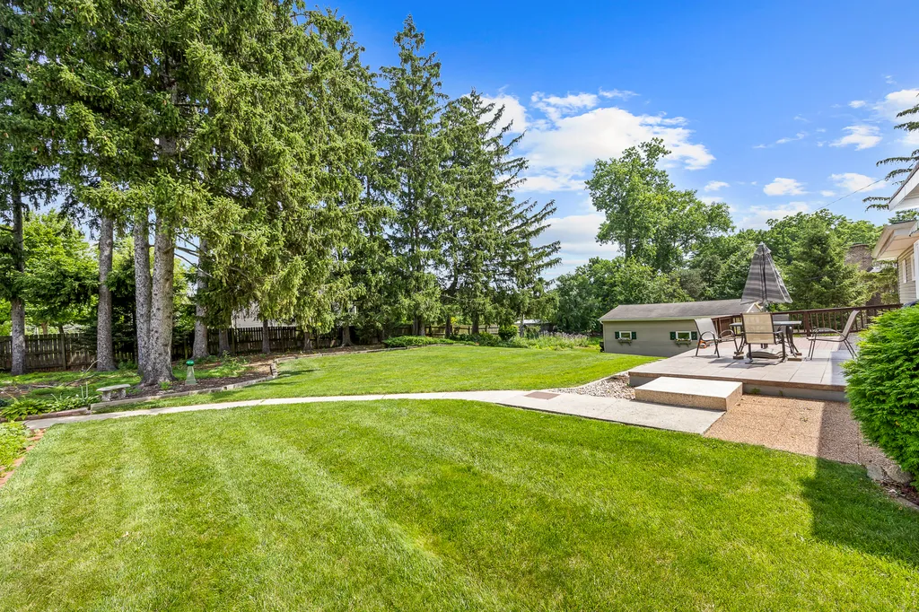 2474 College Road Downers Grove IL 60516