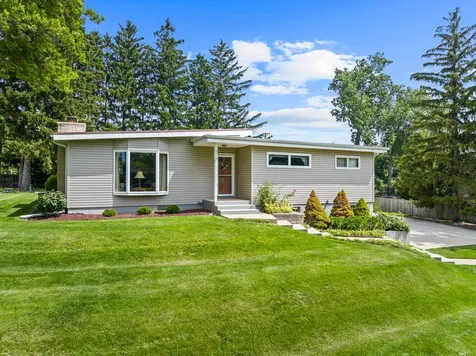 2474 College Road Downers Grove IL 60516
