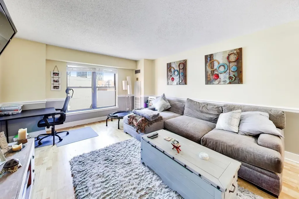 350 West Belden Avenue Chicago IL 60614
