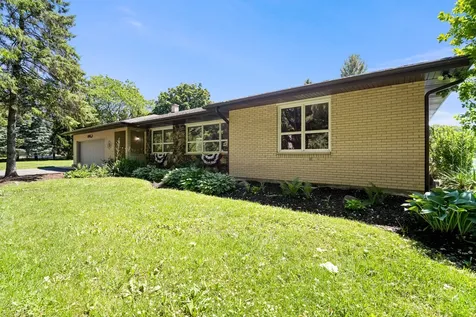2720 North Bayview Lane Mchenry IL 60051