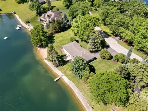 2720 North Bayview Lane Mchenry IL 60051