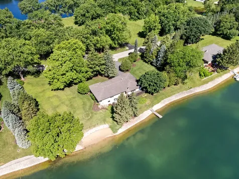 2720 North Bayview Lane Mchenry IL 60051