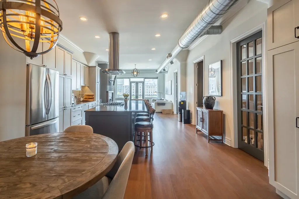 1152 West Fulton Street Chicago IL 60607