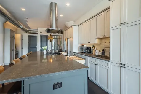 1152 West Fulton Street Chicago IL 60607