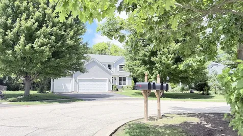 596 West Dalton Drive Round Lake IL 60073