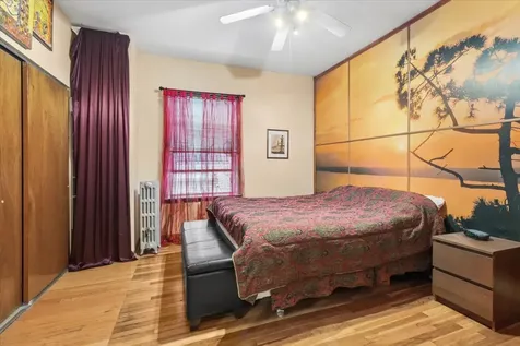 4417 North Malden Street Chicago IL 60640