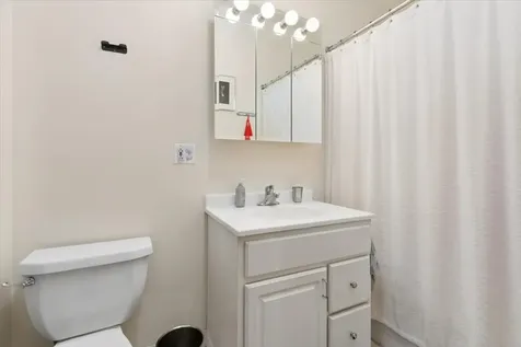 4417 North Malden Street Chicago IL 60640