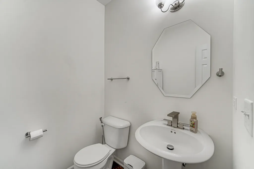 3S528 Cambridge Court Warrenville IL 60555