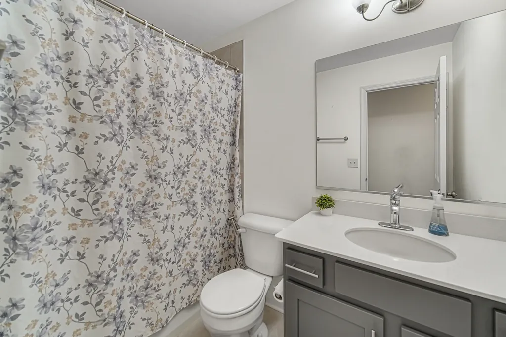 3S528 Cambridge Court Warrenville IL 60555