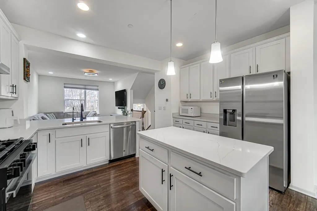 3S528 Cambridge Court Warrenville IL 60555