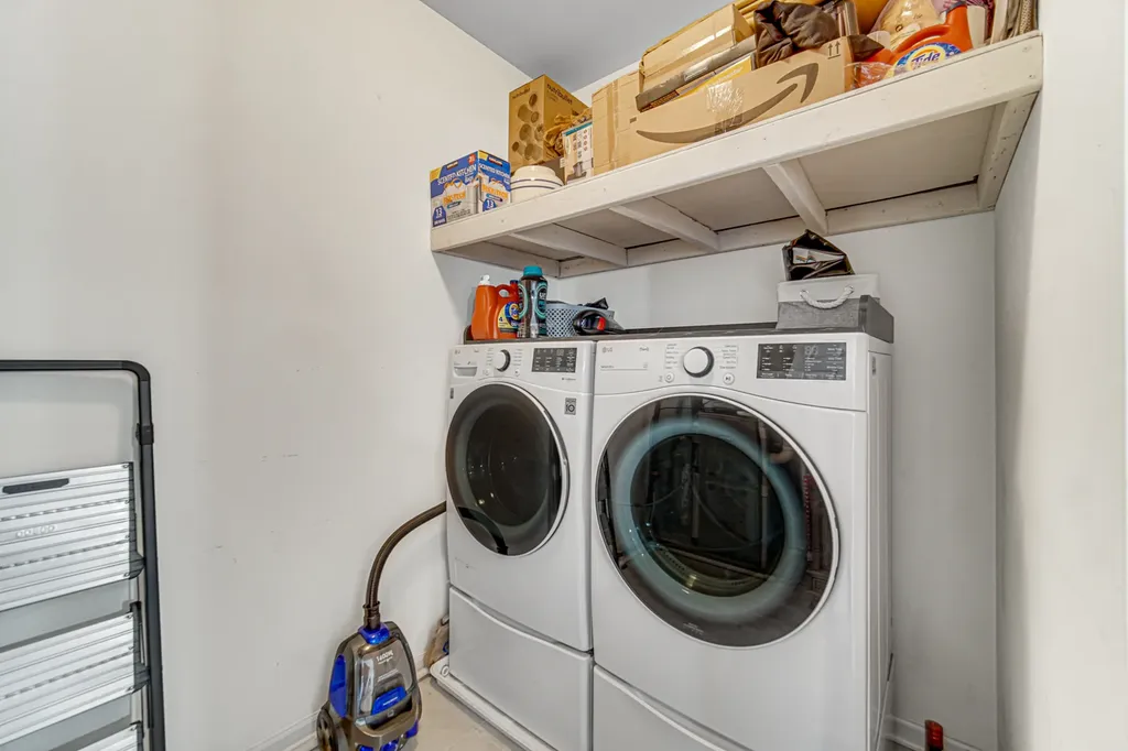 3S528 Cambridge Court Warrenville IL 60555