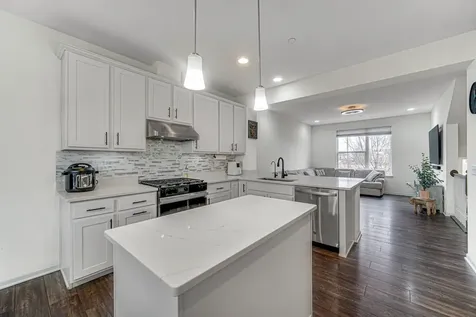 3S528 Cambridge Court Warrenville IL 60555