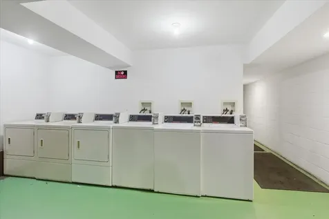 4518 North Sheridan Road Chicago IL 60640