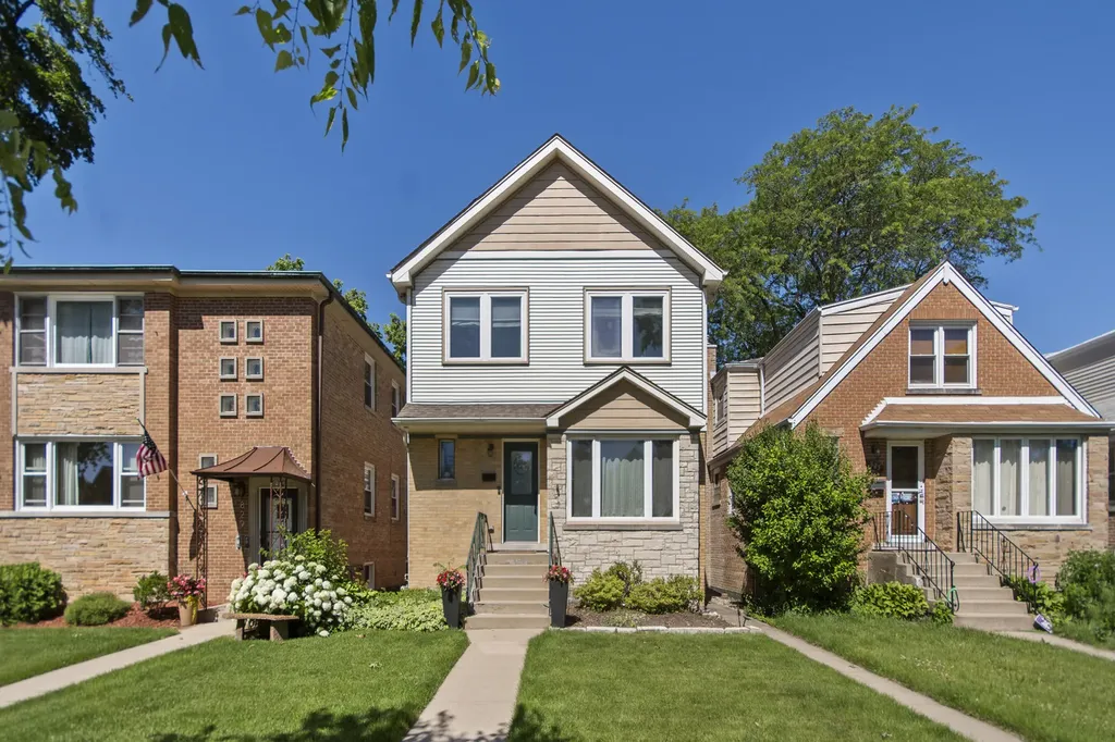 827 Lathrop Avenue Forest Park IL 60130