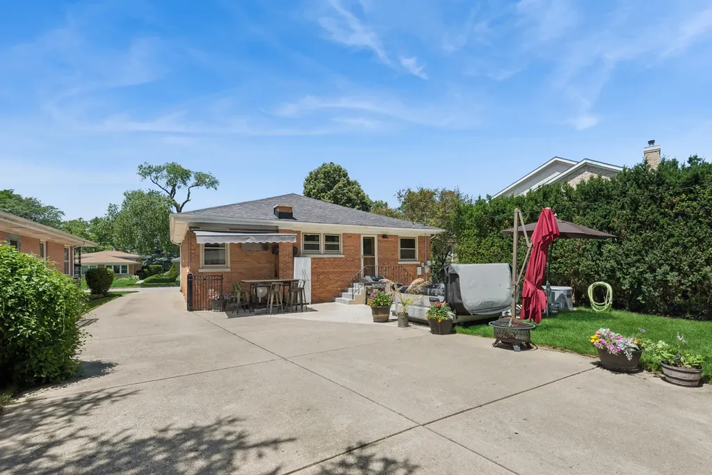 1901 Newton Avenue Park Ridge IL 60068