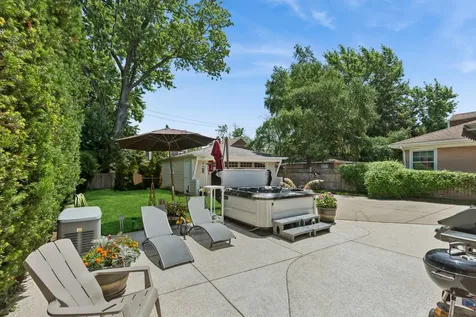 1901 Newton Avenue Park Ridge IL 60068