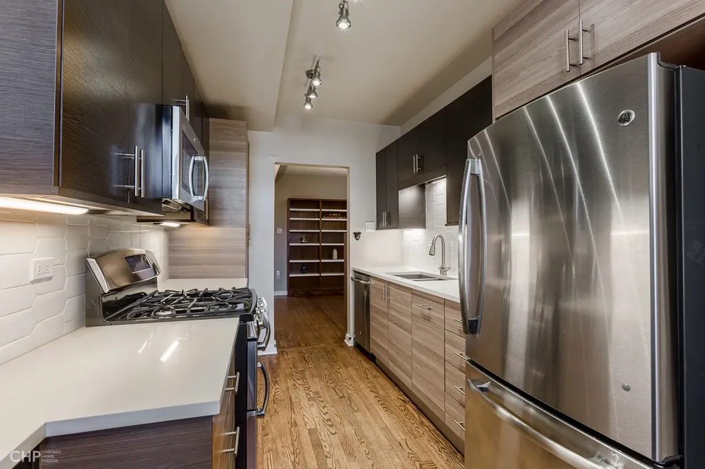 1408 West Argyle Street Chicago IL 60640