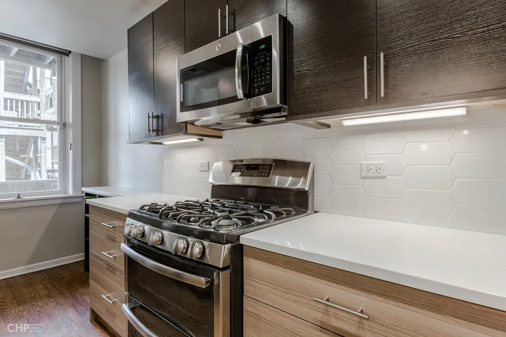 1408 West Argyle Street Chicago IL 60640