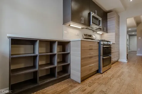 1408 West Argyle Street Chicago IL 60640