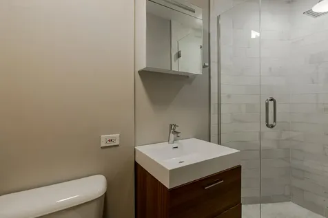 1408 West Argyle Street Chicago IL 60640