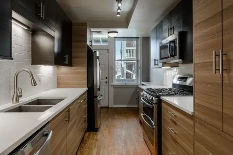 1408 West Argyle Street Chicago IL 60640
