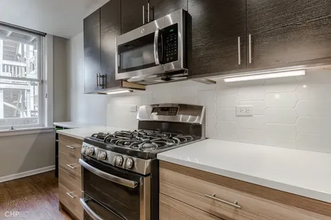 1408 West Argyle Street Chicago IL 60640