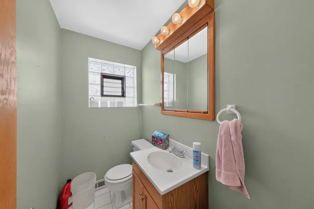 3942 North Oconto Avenue Chicago IL 60634