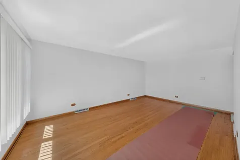 3942 North Oconto Avenue Chicago IL 60634
