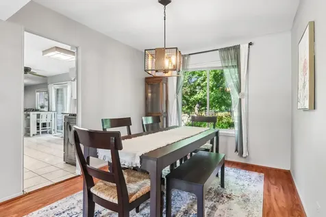 1025 Longford Drive Westmont IL 60559
