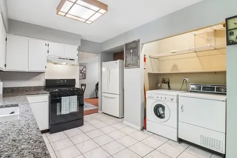 1025 Longford Drive Westmont IL 60559