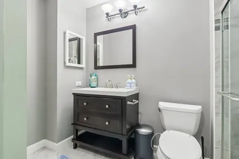 1025 Longford Drive Westmont IL 60559