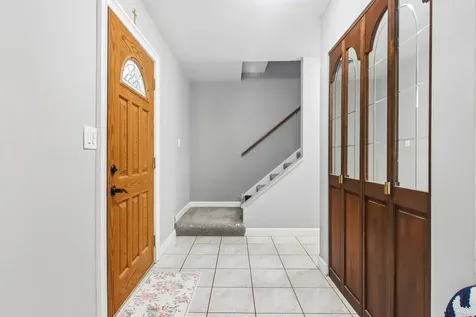 1025 Longford Drive Westmont IL 60559