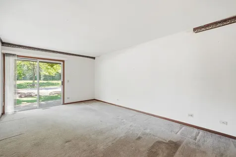 864 North Shady Oaks Drive Elgin IL 60120
