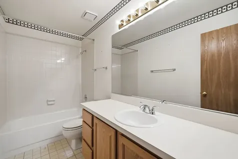 864 North Shady Oaks Drive Elgin IL 60120