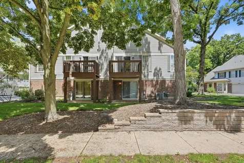 864 North Shady Oaks Drive Elgin IL 60120