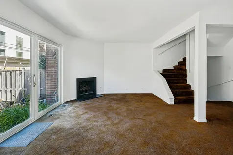 1916 North Larrabee Street Chicago IL 60614